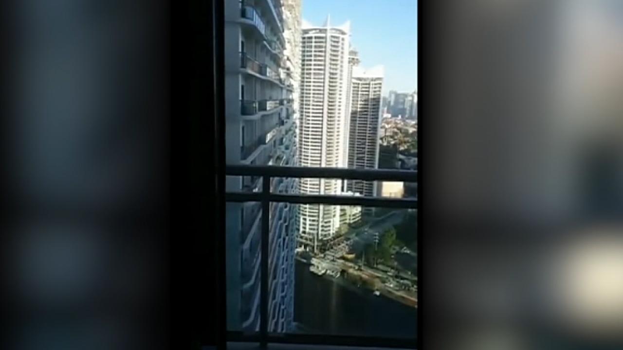 Earthquake causes buildings to sway in the Philippines