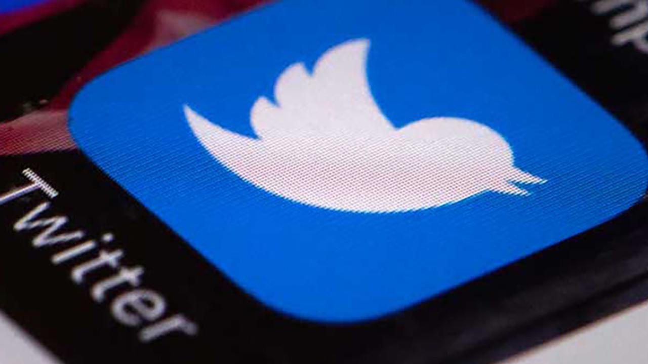 Twitter will allow users to report misleading tweets