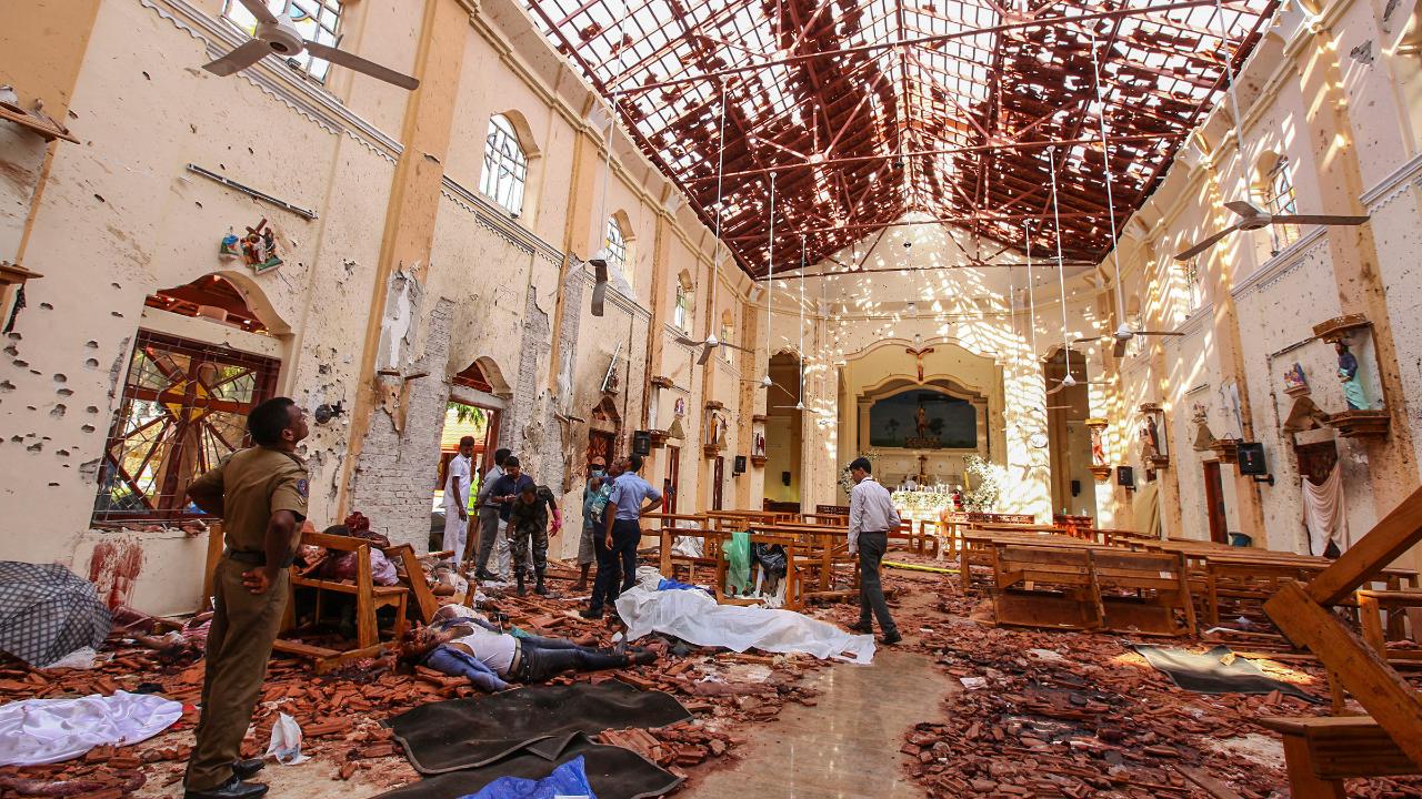 15 people killed during raid by Sri Lankan police at suspected terrorist hideout