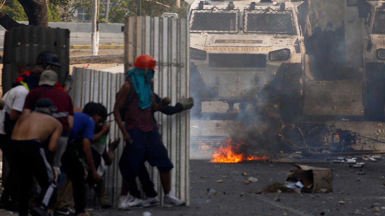 MSNBC reporter makes gun rights argument in coverage of Venezuela uprising