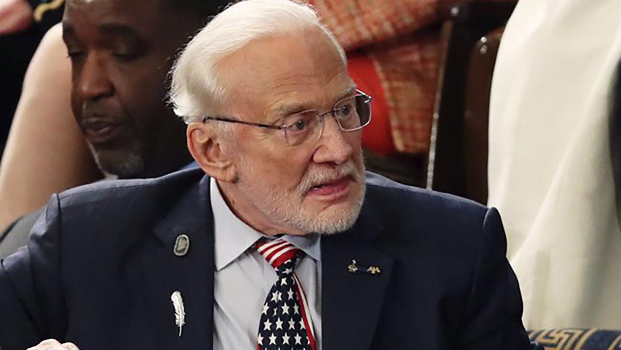 Buzz Aldrin says it's time for the US to go to Mars