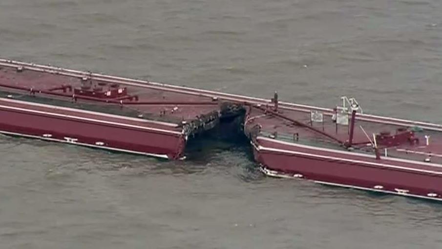 Ships collide, cause massive leak in Houston, Texas