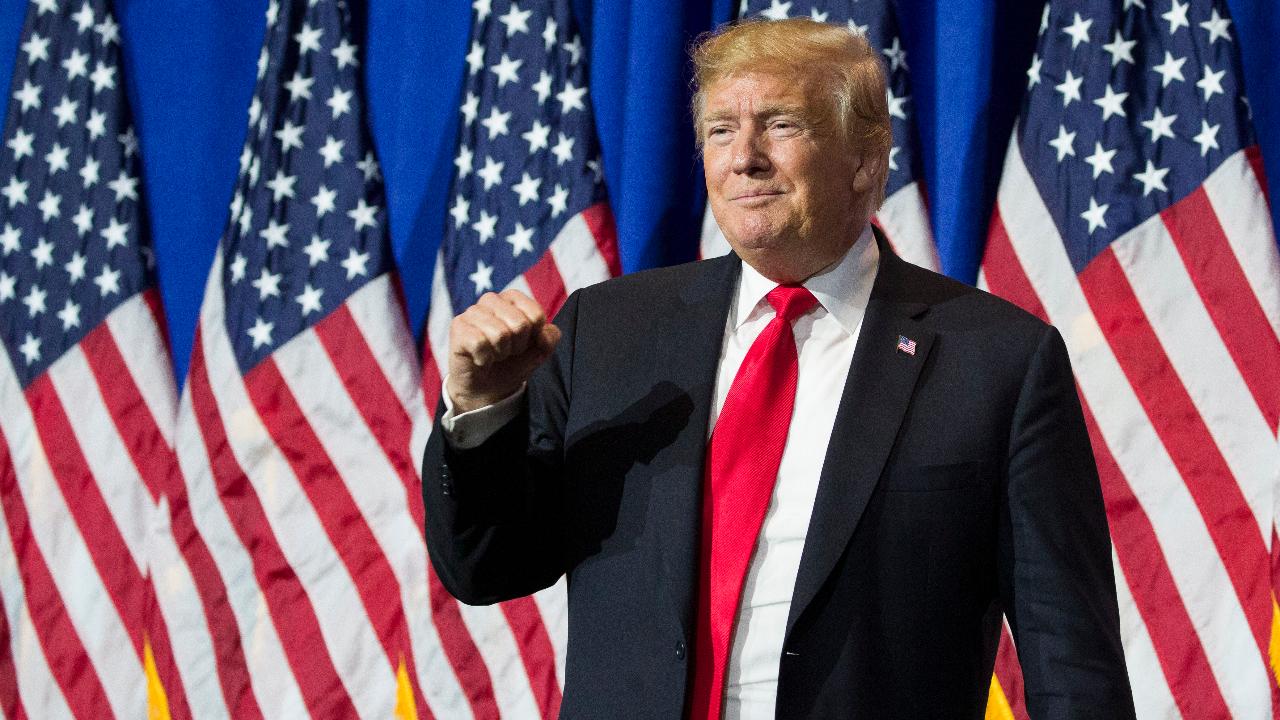 Is 'SNL' doing President Trump an 'enormous favor'?