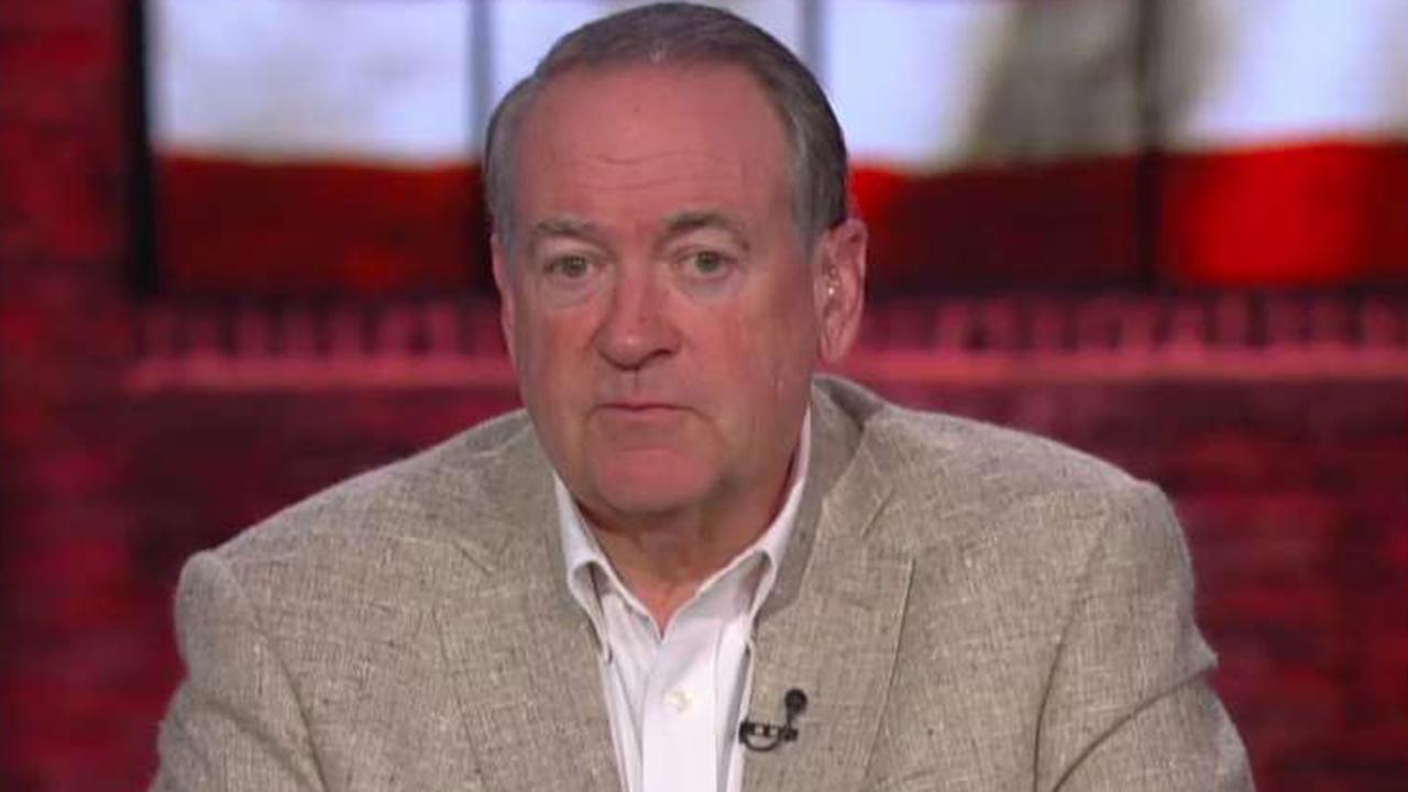 Mike Huckabee on Lynch calling out Comey, Trump taking on Biden