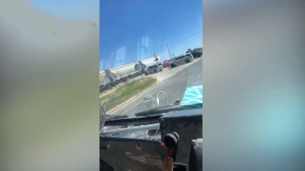 Train strikes vehicle of sheriff's deputy in Midland, Texas
