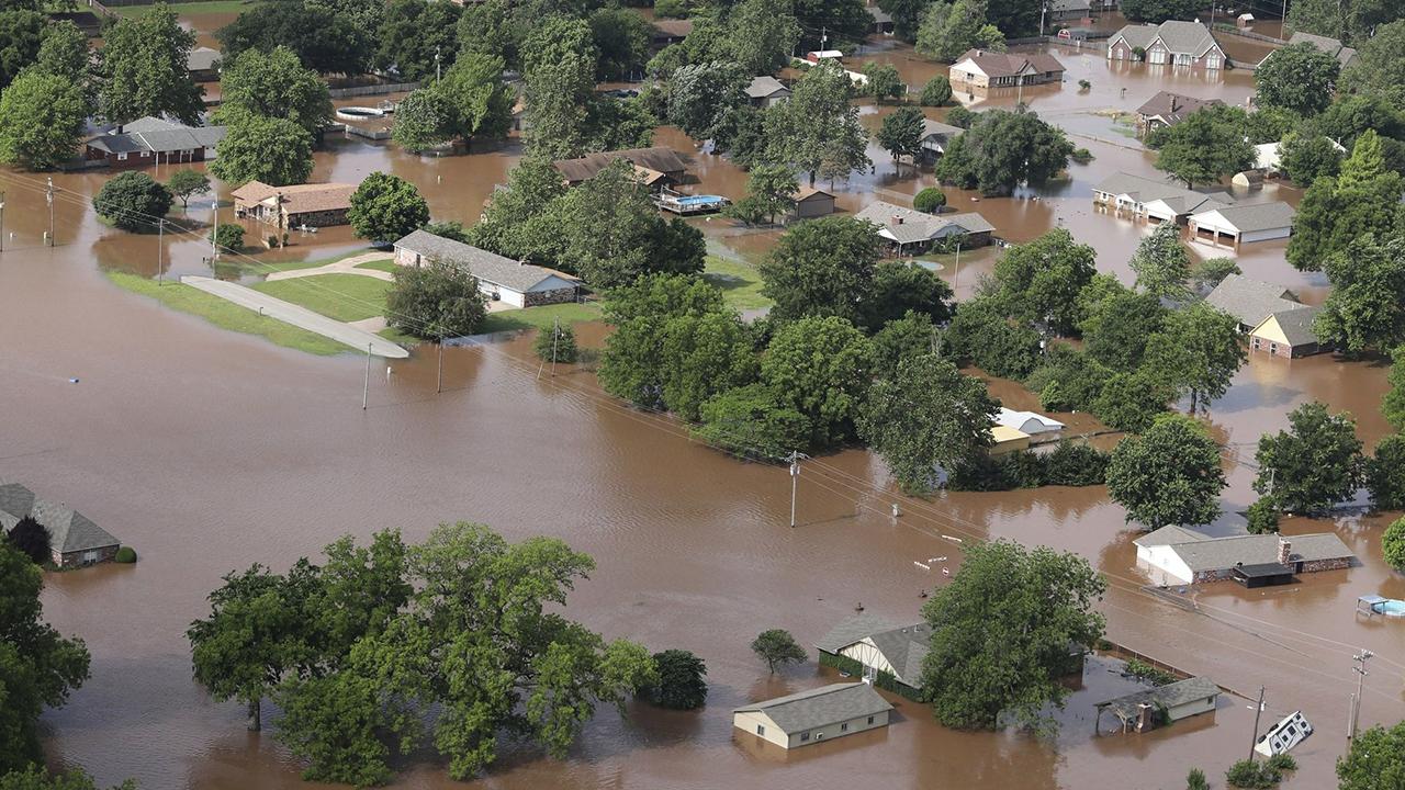 Tulsa braces for near-record flooding