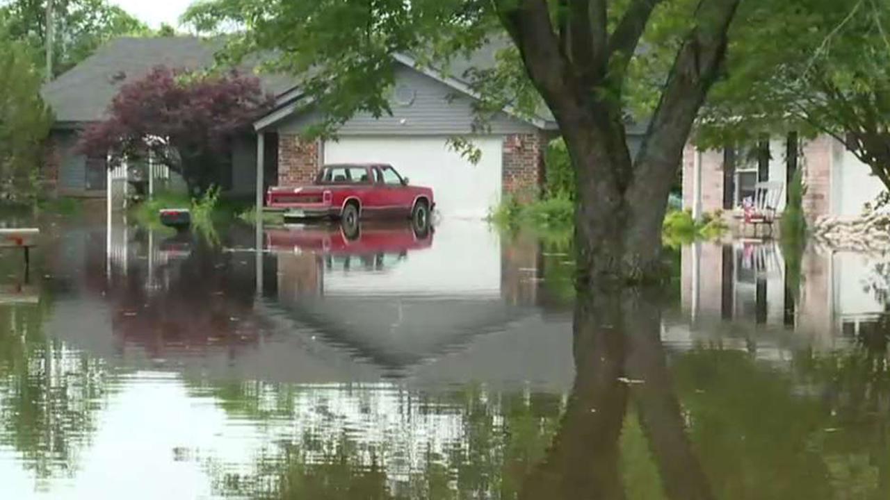 Homes, farms flooded as Arkansas River continues to rise