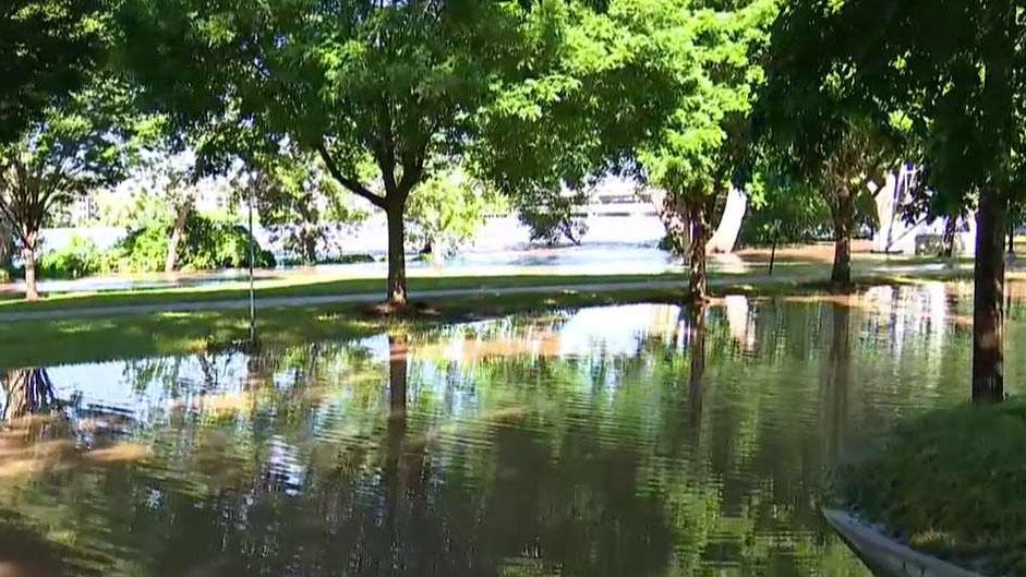 Water levels begin to decrease along Oklahoma-Arkansas border