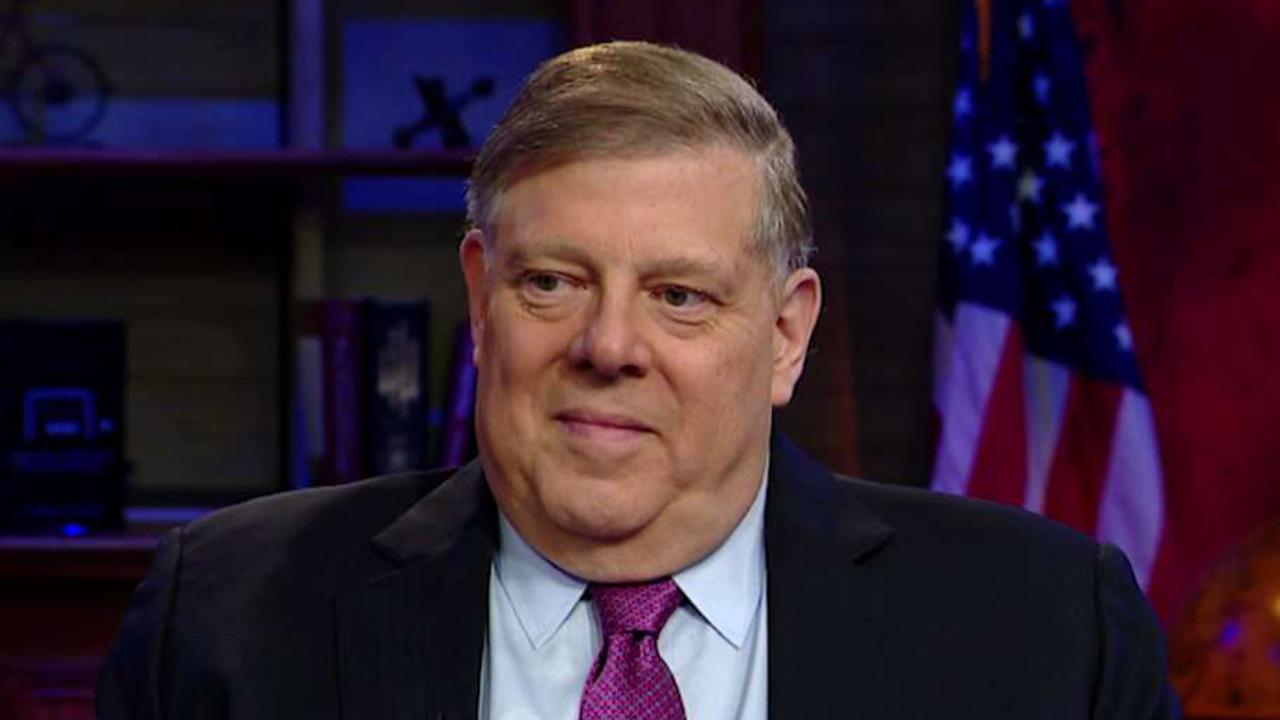 Mark Penn urges Democrats to put the country first and end investigation of President Trump