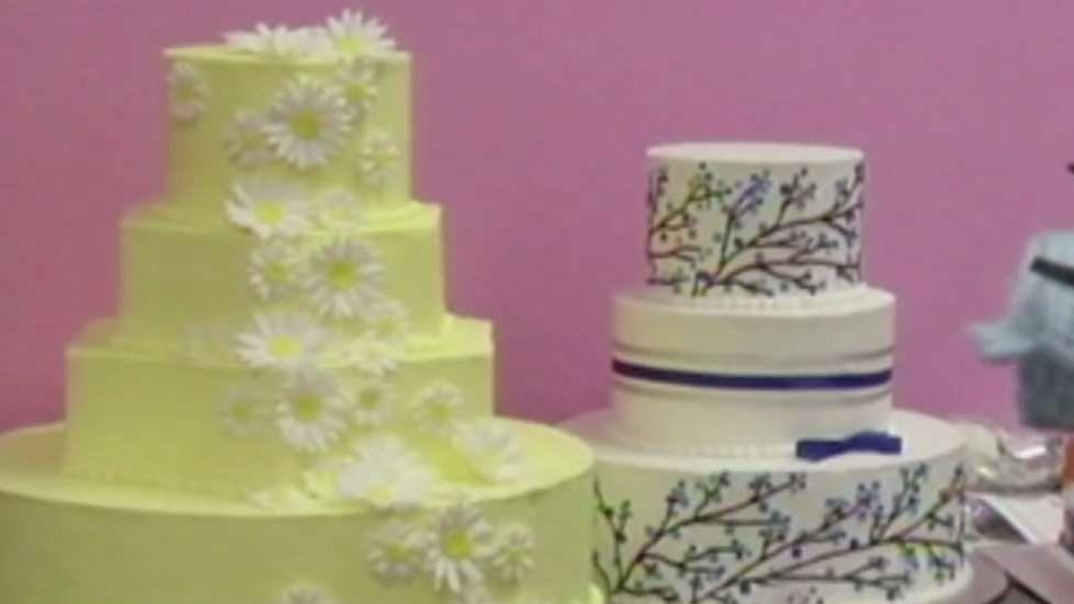 Supreme Court throws out same-sex wedding cake ruling