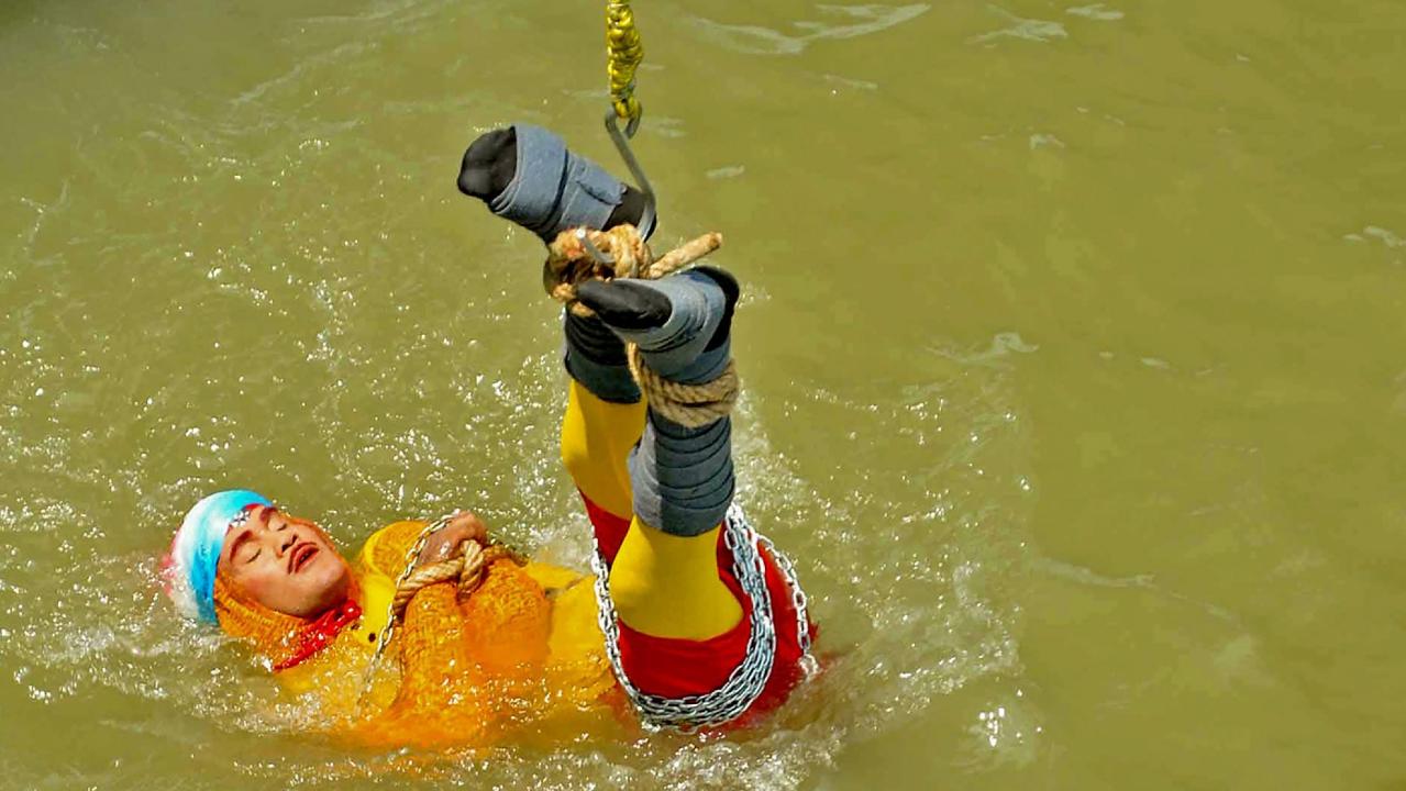 Body of Indian magician found in River Ganges 24 hours after 'Houdini' trick went wrong