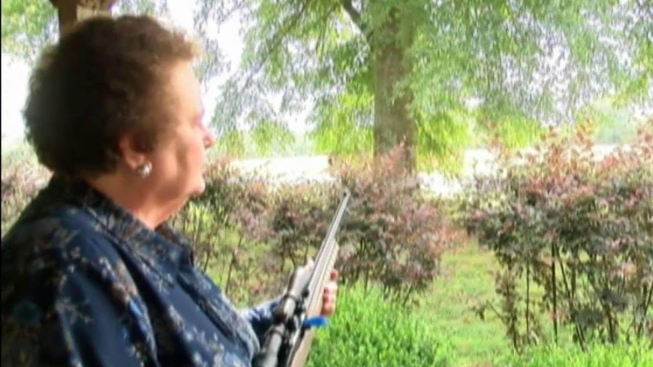 Alabama grandmother recounts story of holding suspected car thief at gunpoint	