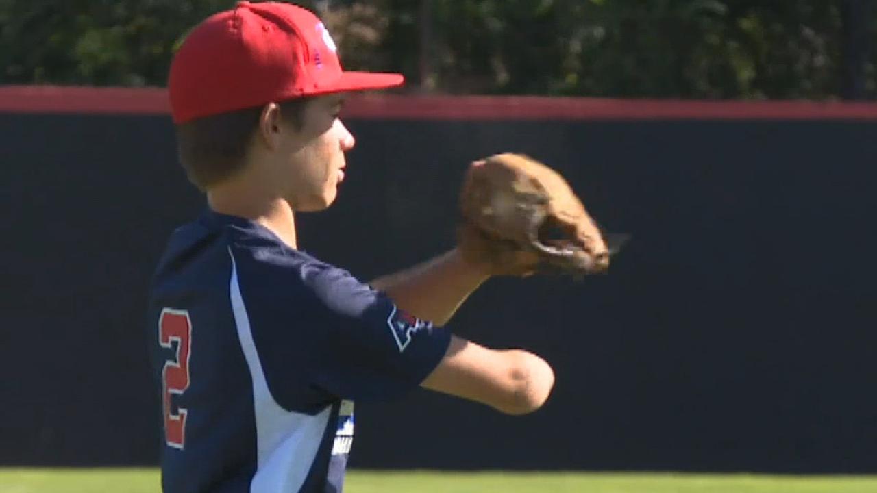 One-armed teen baseball player dreams of playing in the major league
