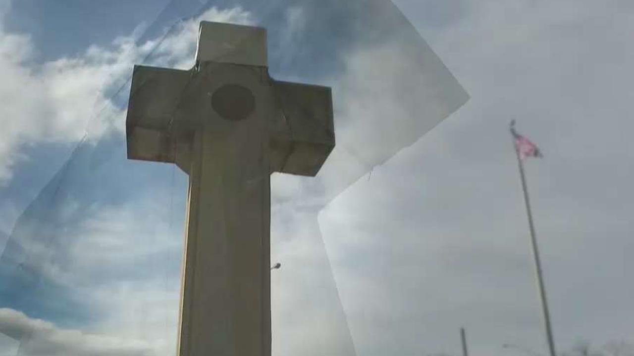 Supreme Court rules WWI Peace Cross memorial can stay
