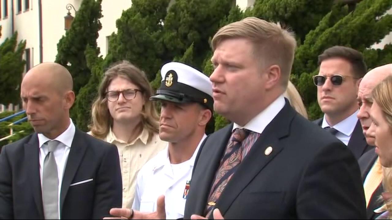 Navy won't drop murder charges against SEAL Eddie Gallagher despite new testimony