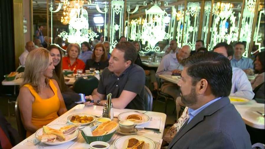 Breakfast with 'Friends': Do Democrats have a winning agenda?