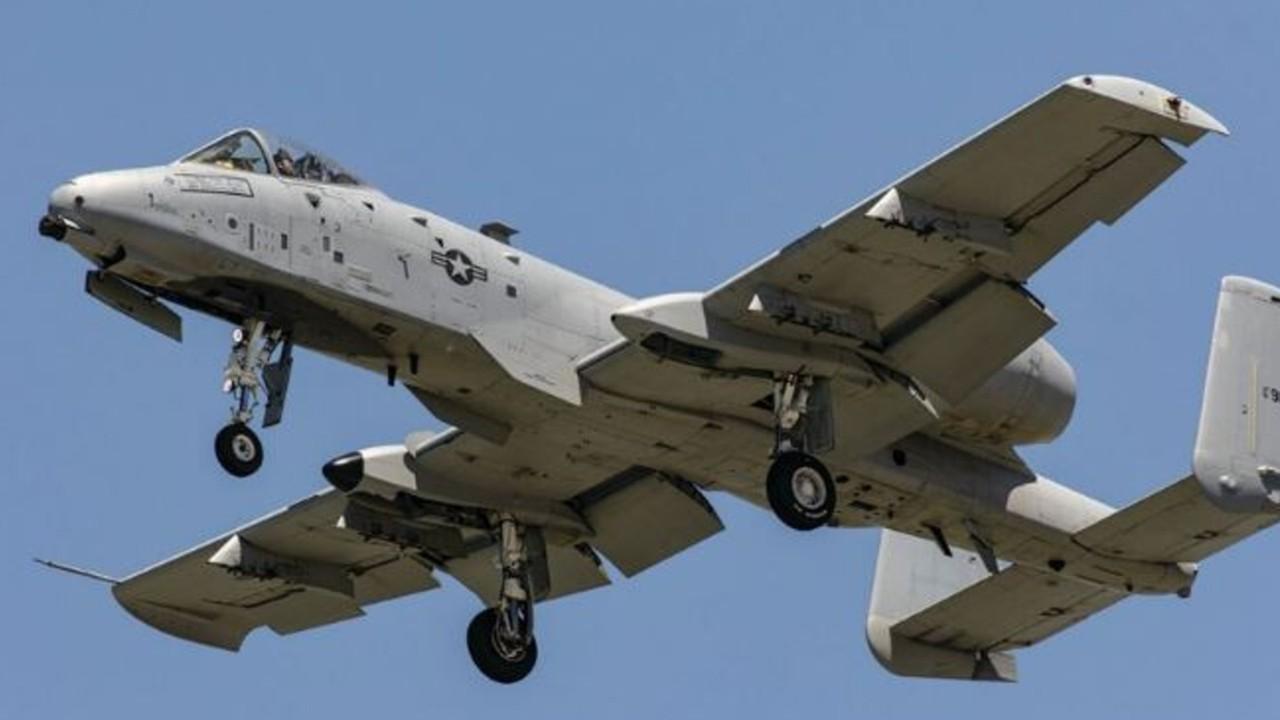 Air Force fighter jet drops dummy bombs over Florida