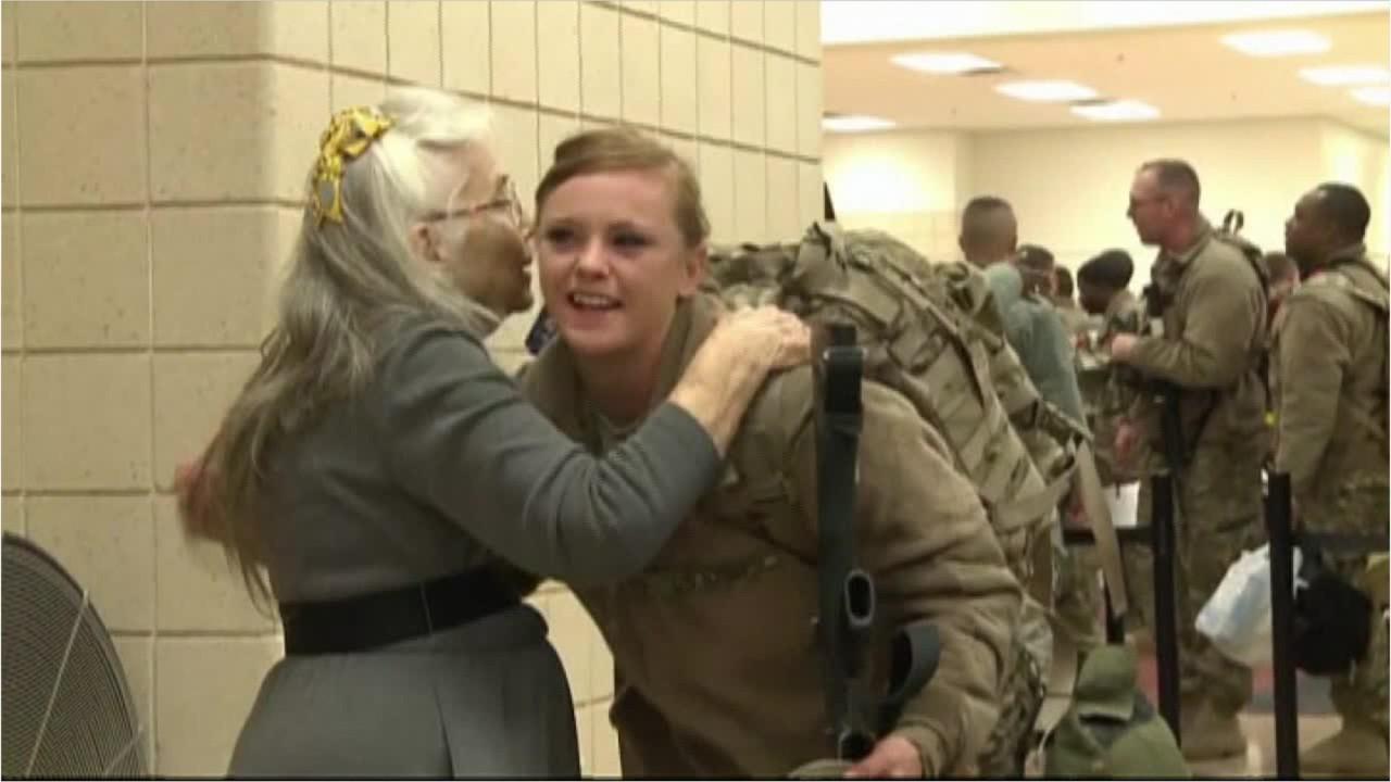 Plaque unveiled honoring Elizabeth Laird, the Fort Hood 'Hug Lady'