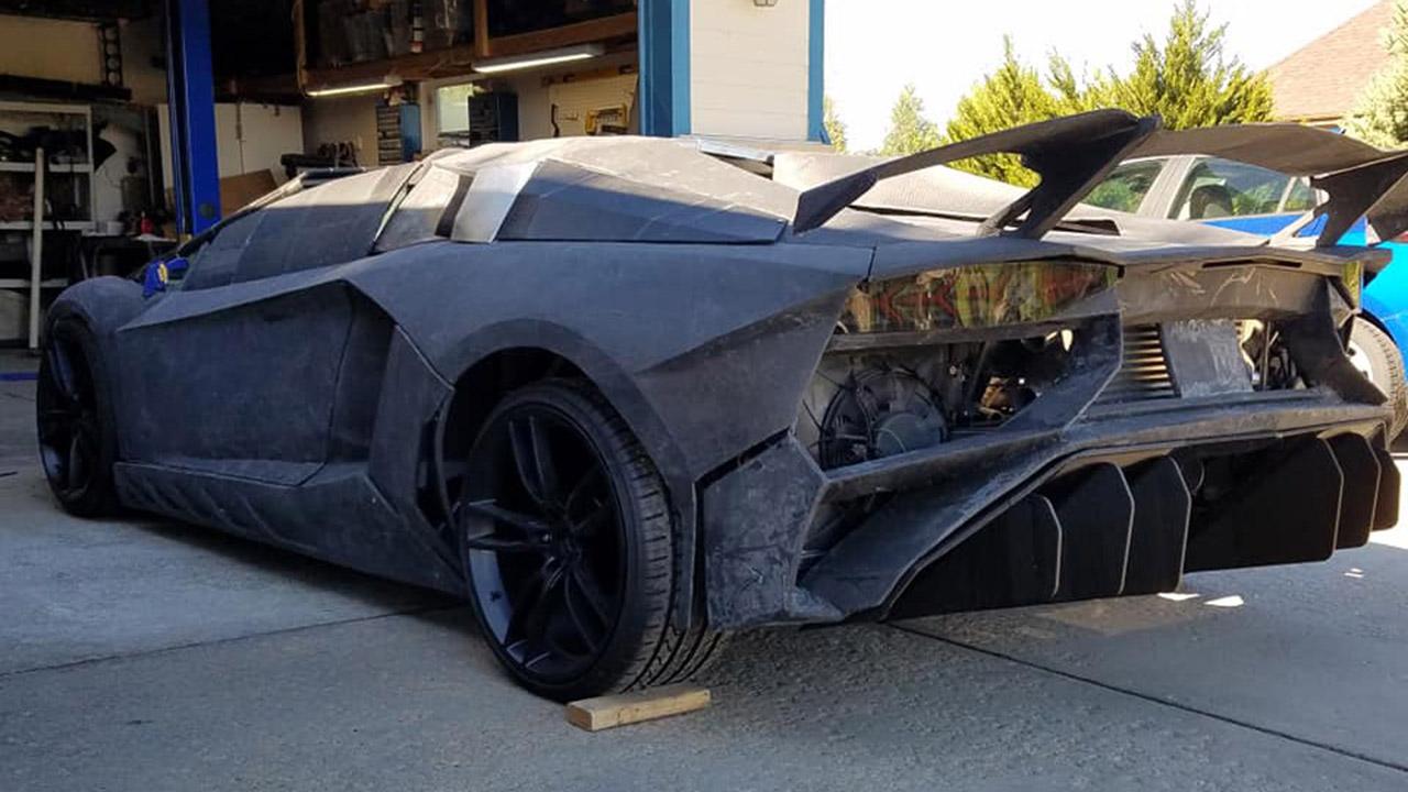 Father and son 3D printing their own Lamborghini