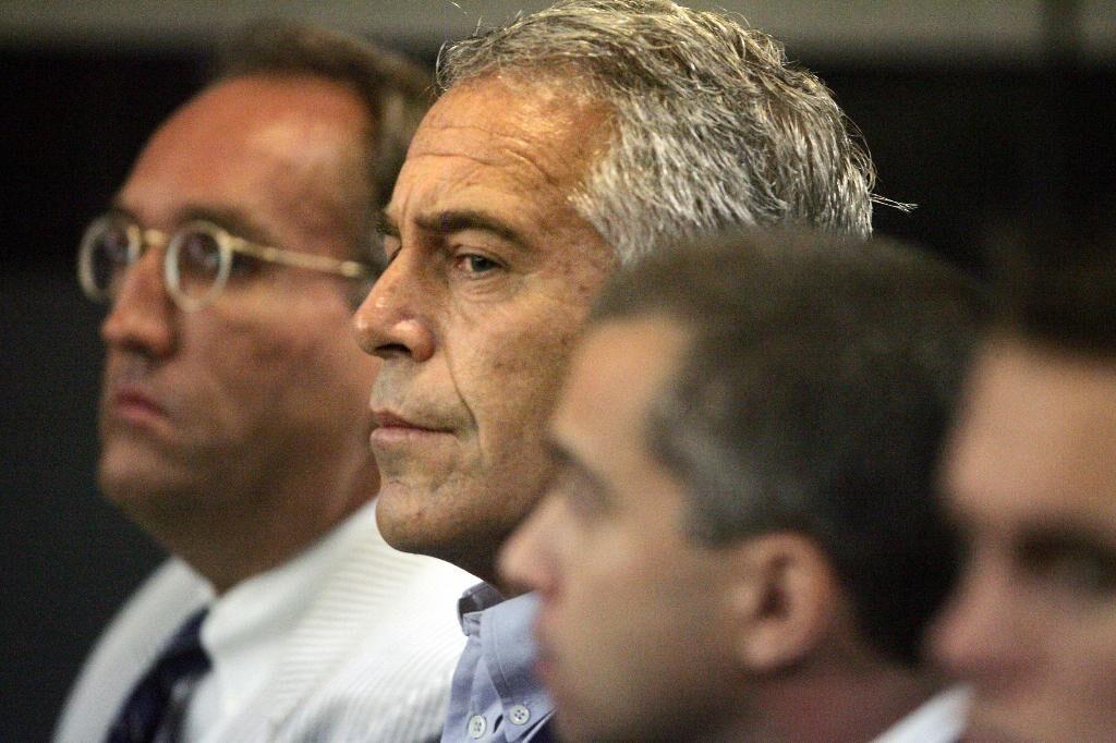 Prosecutors want Jeffrey Epstein held without bail
