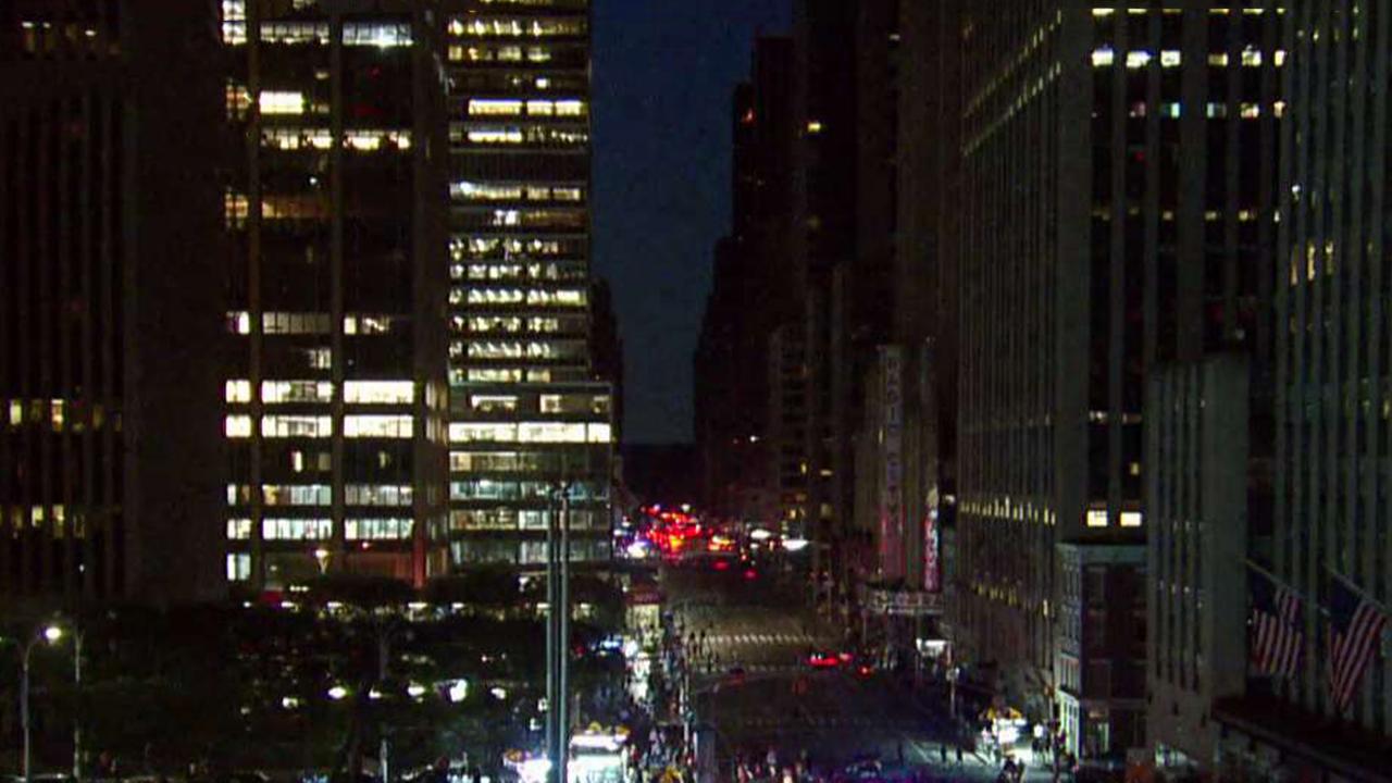 Widespread NYC power outage cripples subway system, snarls traffic