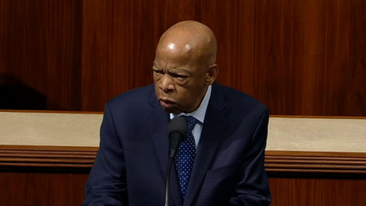 Rep John Lewis on Trump's tweets: I know racism when I see it	
