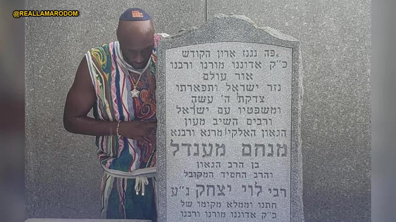 Lamar Odom brings his kids to pray at Lubavitcher Rebbe's grave