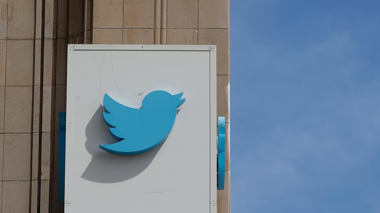 Twitter takes heat for refusing to verify new 2020 candidates 