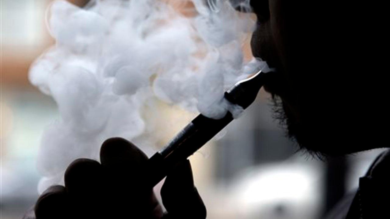 FDA investigates more than 120 cases of people having seizures after vaping