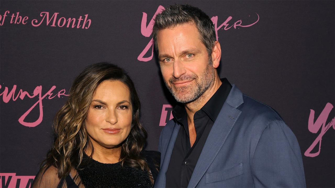 ‘Younger’ star Peter Hermann gets candid on his 15-year marriage to Mariska Hargitay: ‘We got this’