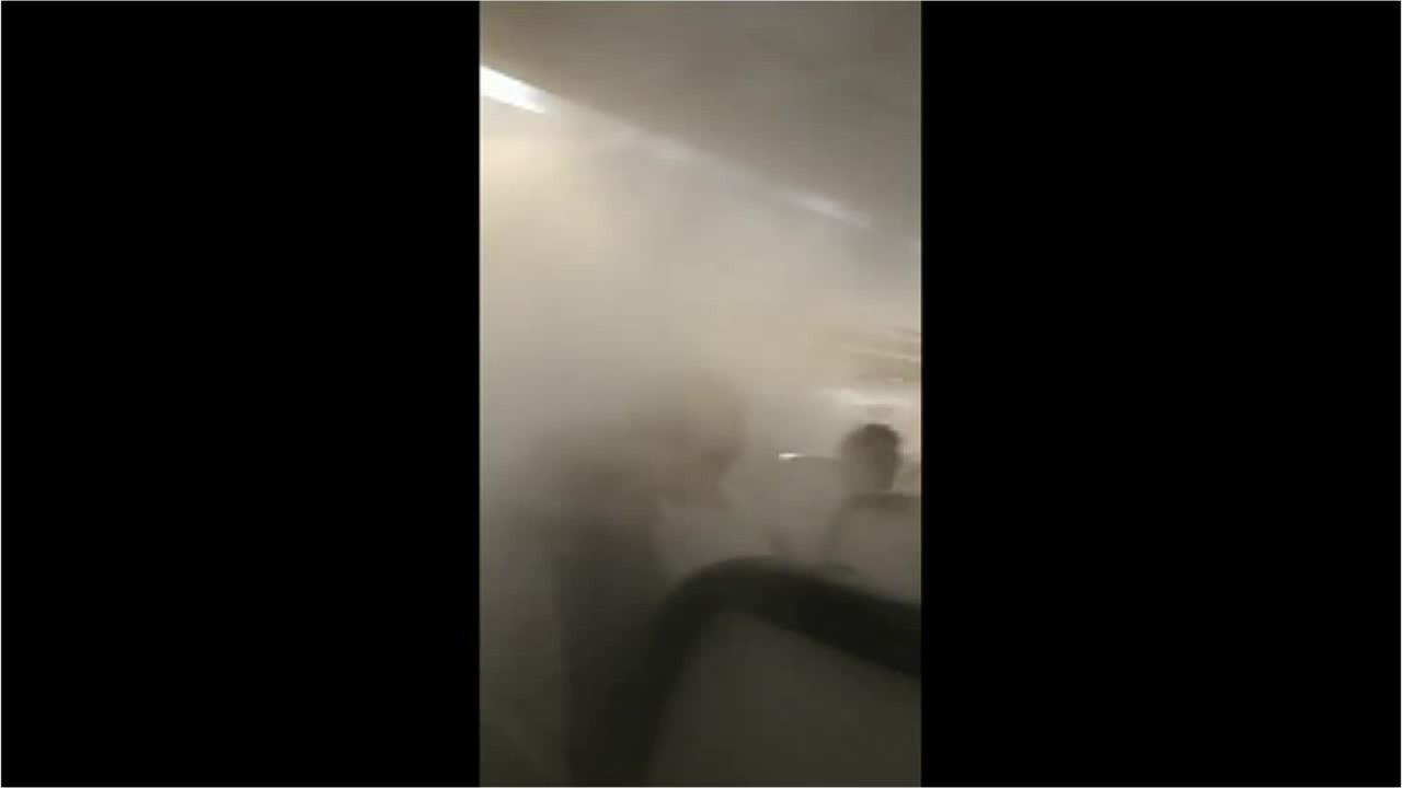 Delta plane fills with mist before takeoff, confuses passengers