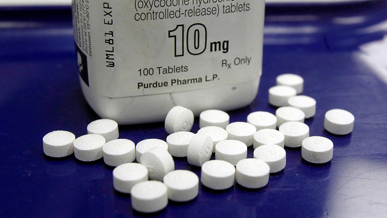 US drug czar calls out big pharma for role in opioid crisis	