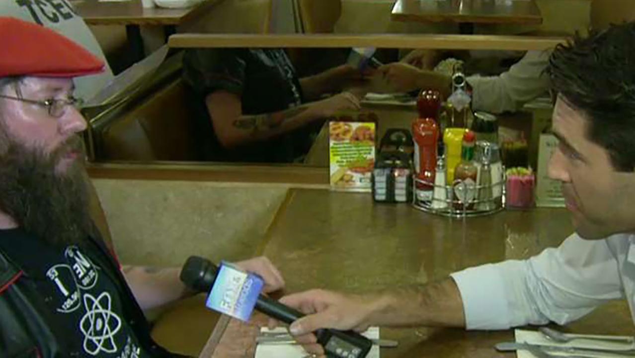 Rob has 'Breakfast with Friends' at the House of Pies