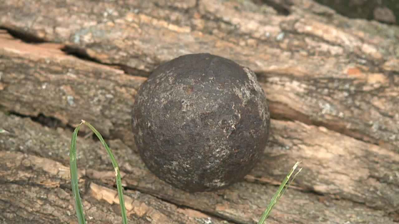 Civil War-era cannon ball found in Walnut Tree in Missouri 