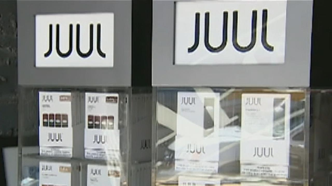 Juul suspends US ads, CEO quits