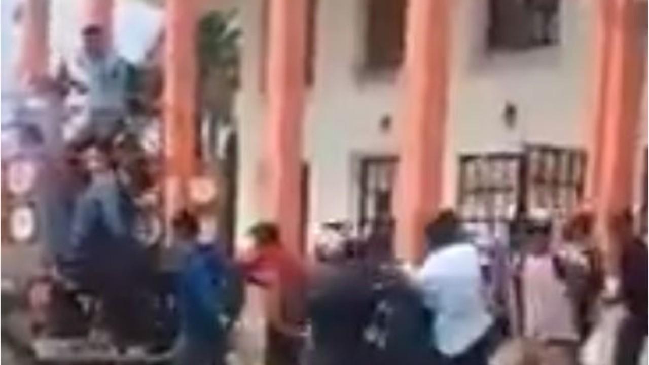 Angry mob attacks Mexico mayor over unfulfilled campaign promises