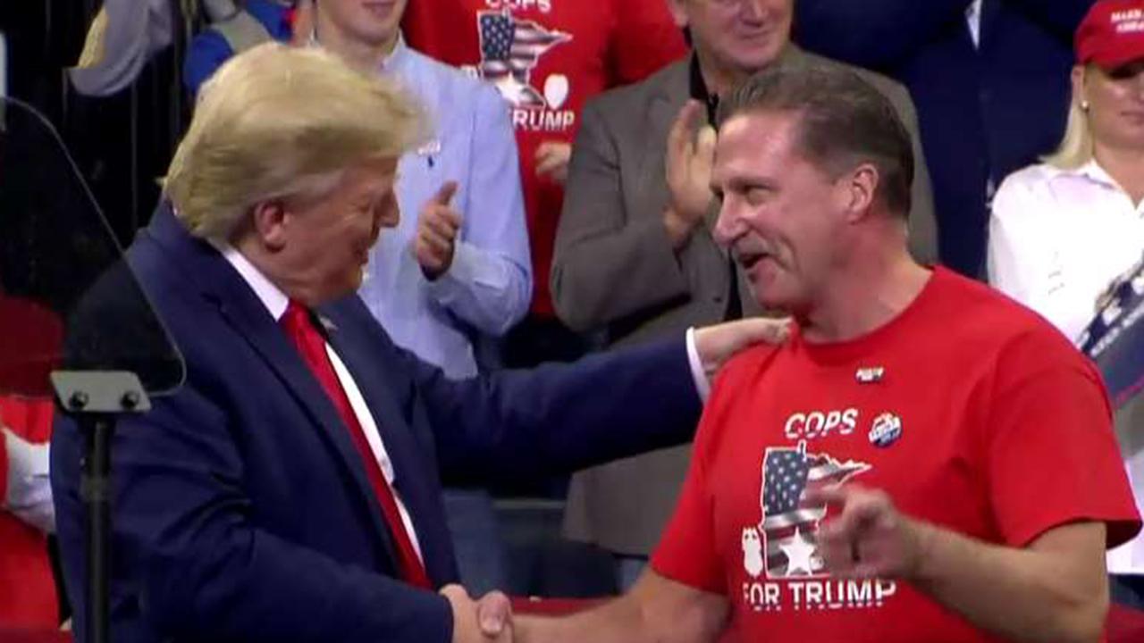Trump honors police officers at Minnesota rally
