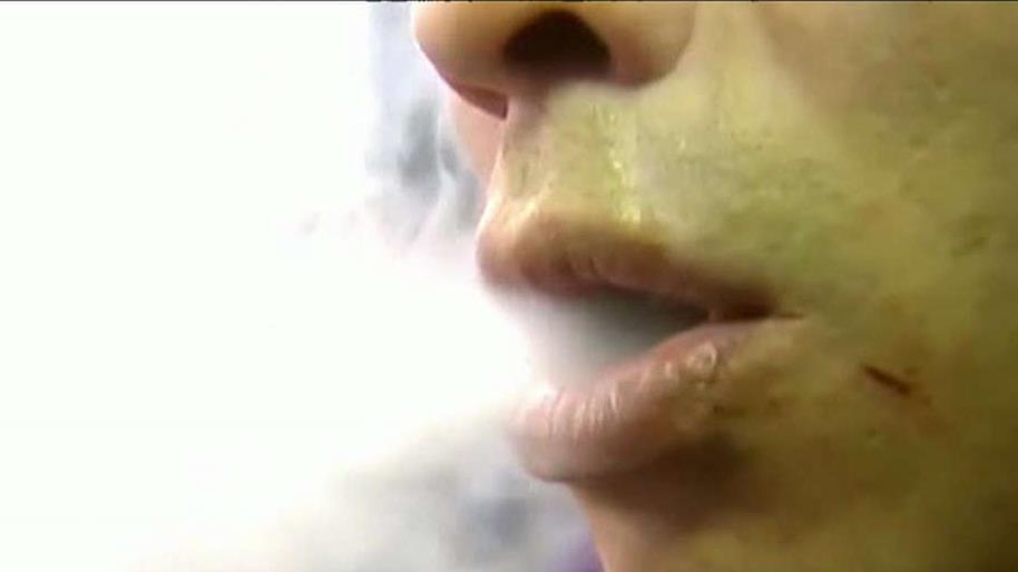 Former smokers who turned to vaping to quit now worried about vaping-related illnesses