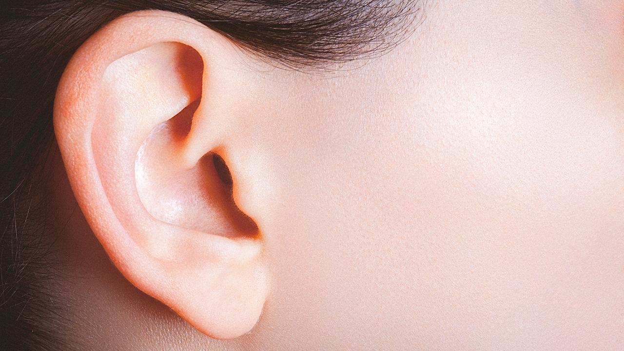 Woman’s rare disorder causes her to hear her own heartbeat from inside her ear