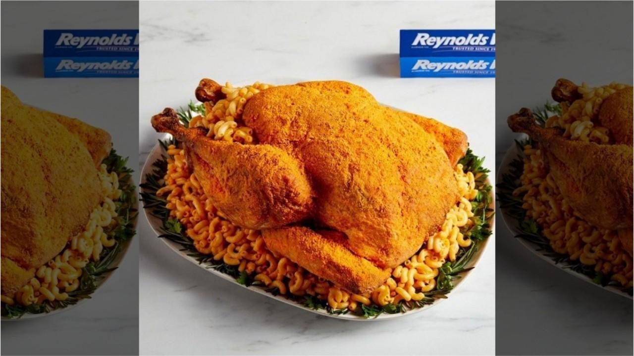 Mac and cheese Thanksgiving turkey is the latest recipe from Reynolds Wrap