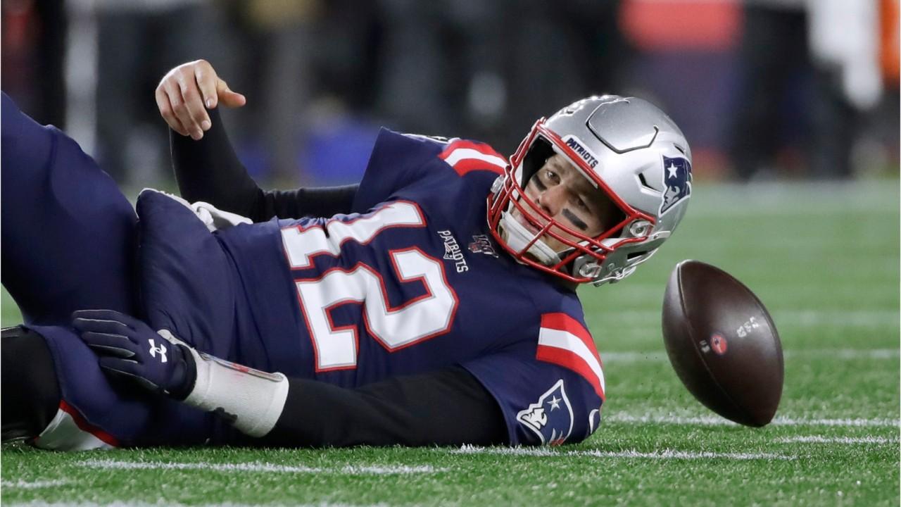 Tom Brady and the New England Patriots booed off the field by their own fans 