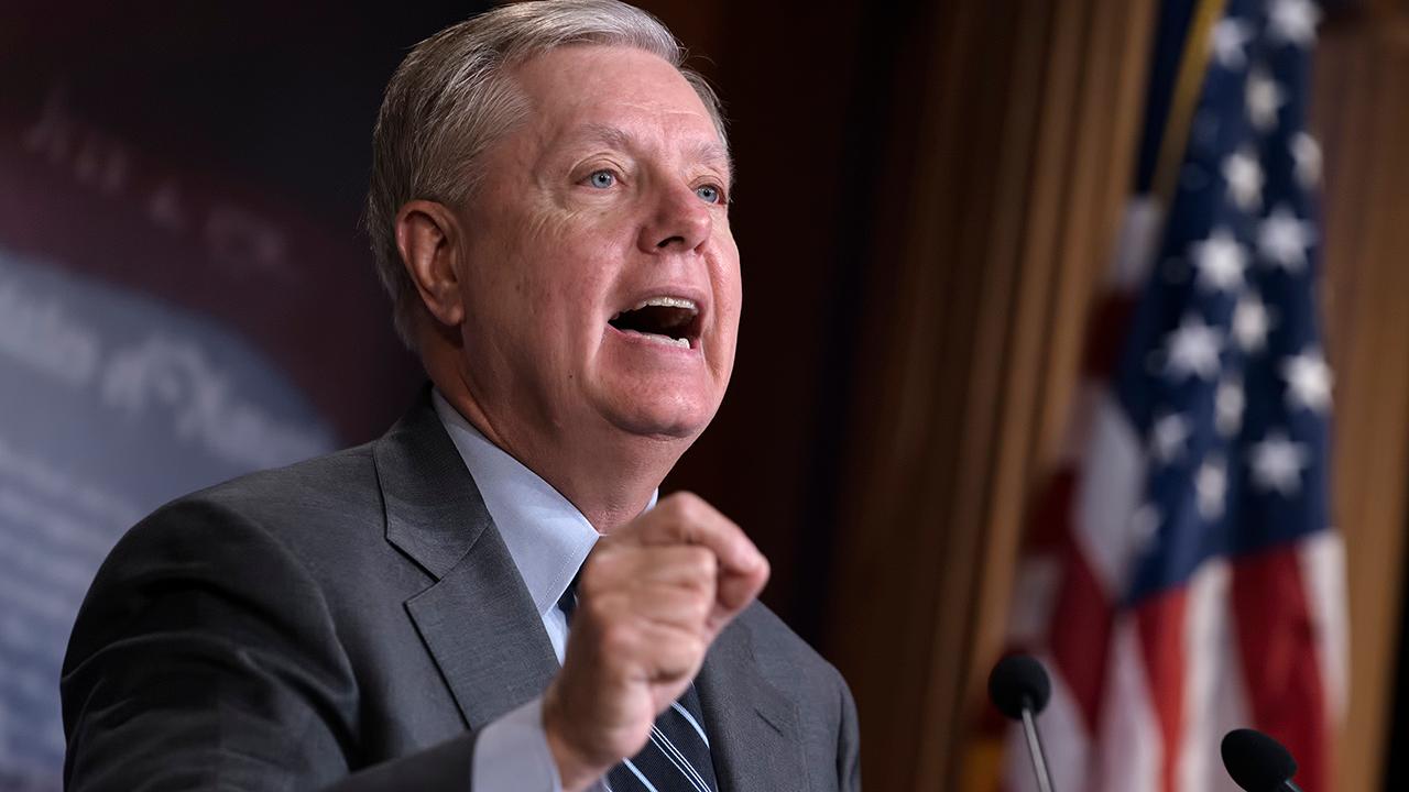 Graham wants to skip Senate trial, GOP may not call witnesses