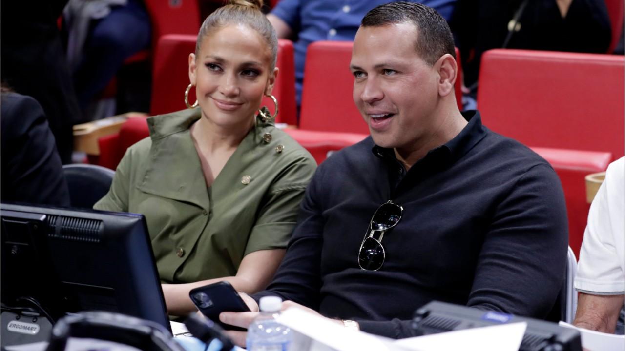 Alex Rodriguez appears alongside Jennifer Lopez, dance crew in Super Bowl rehearsal video
