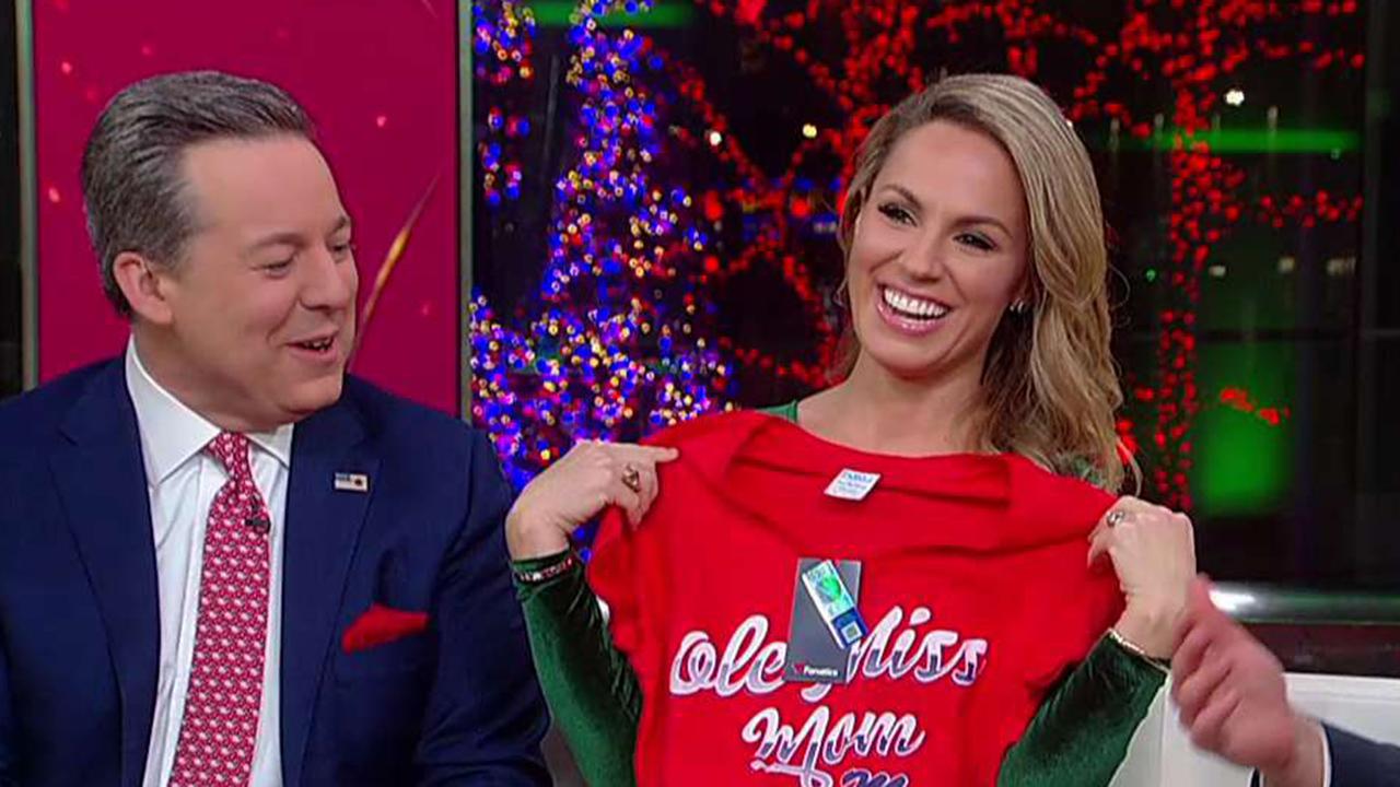 'Fox and Friends' hosts exchange Christmas gifts