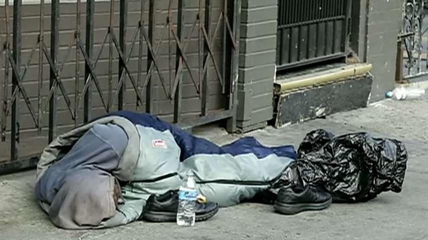 De Blasio pins homeless crisis on Trump, requests federal aid