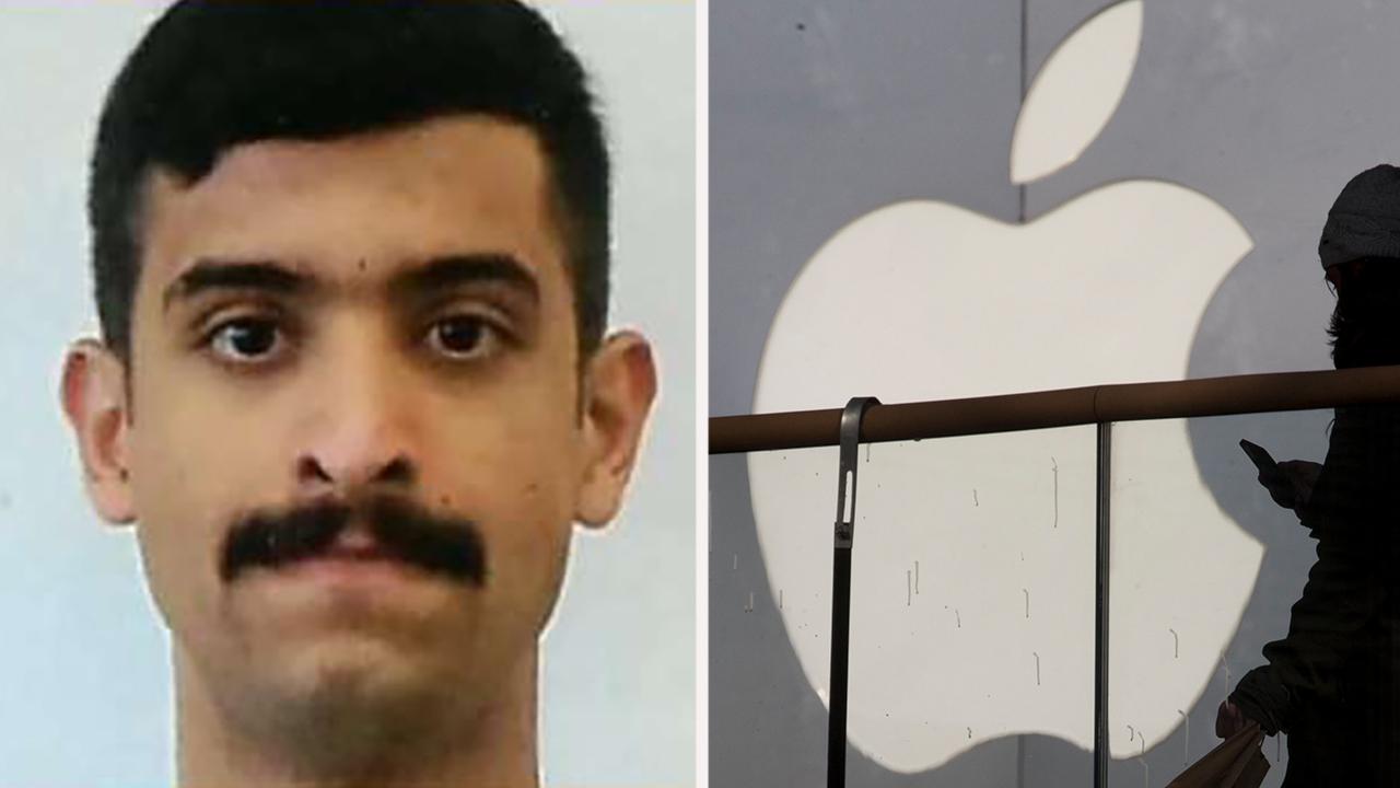 Napolitano: Apple doesn't have legal obligation to unlock Pensacola shooter's phones