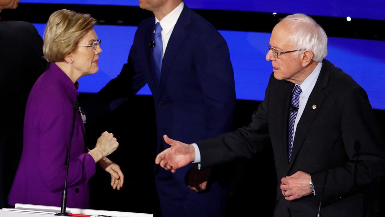 Warren appears to refuse to shake Sanders' hand after Iowa debate