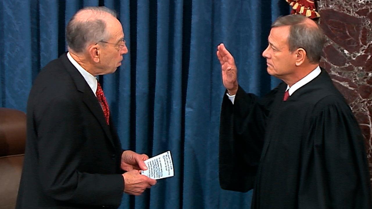 Chief Justice John Roberts sworn in to preside over impeachment trial