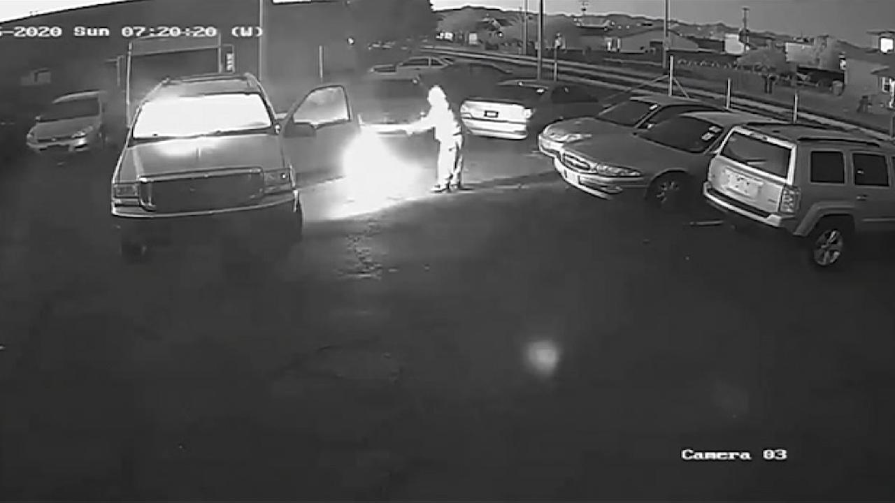 Raw video: Man sets multiple cars on fire