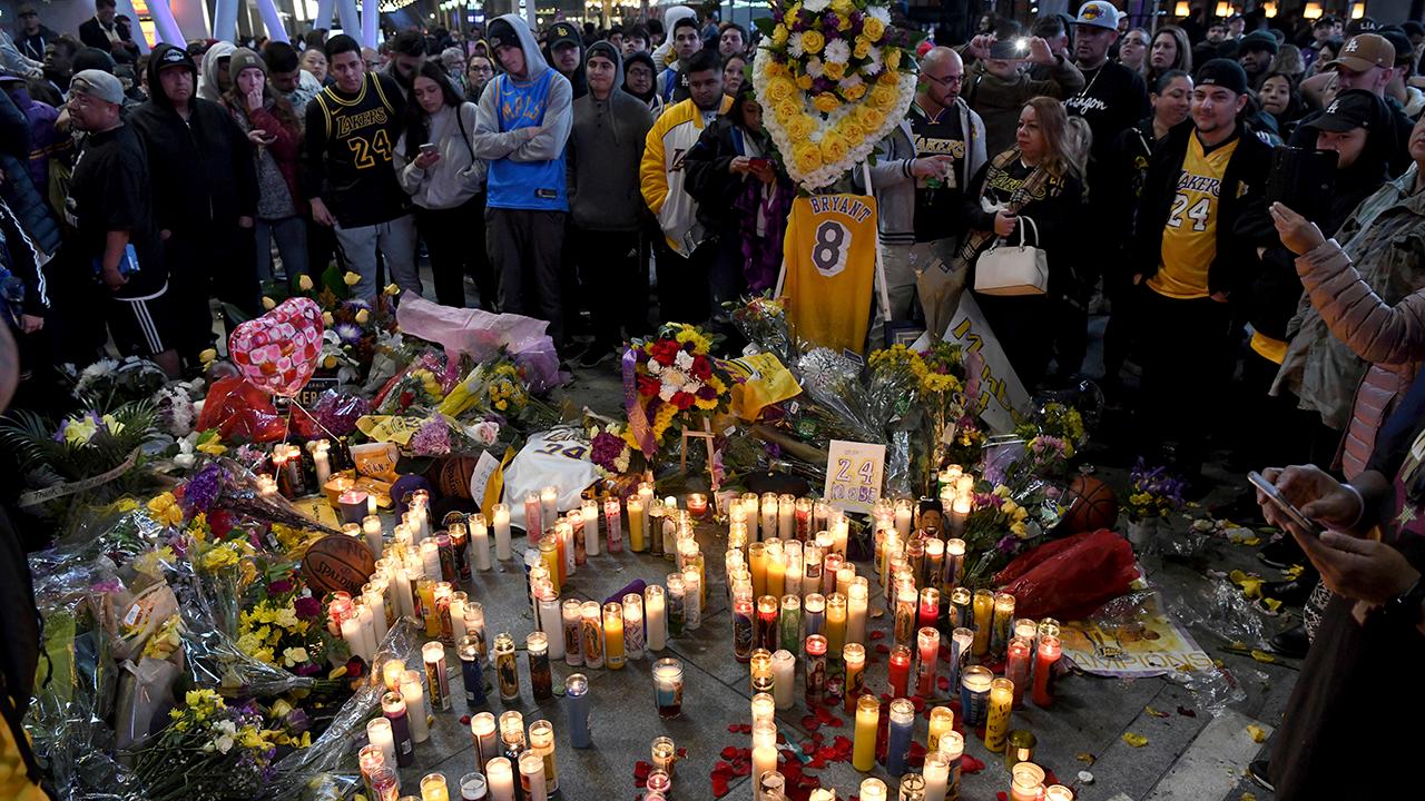 Mourners pay tribute to Kobe Bryant